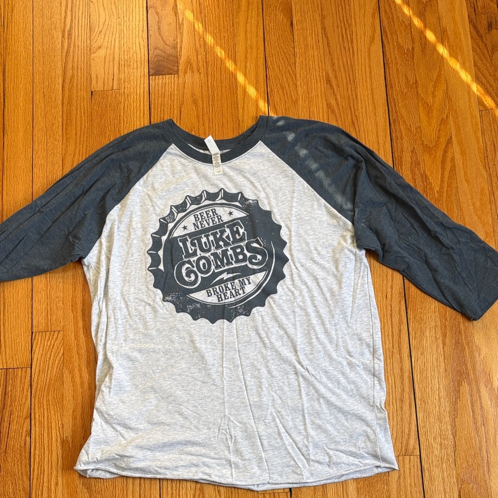 Men’s Luke Combs Beer never broke my heart raglan